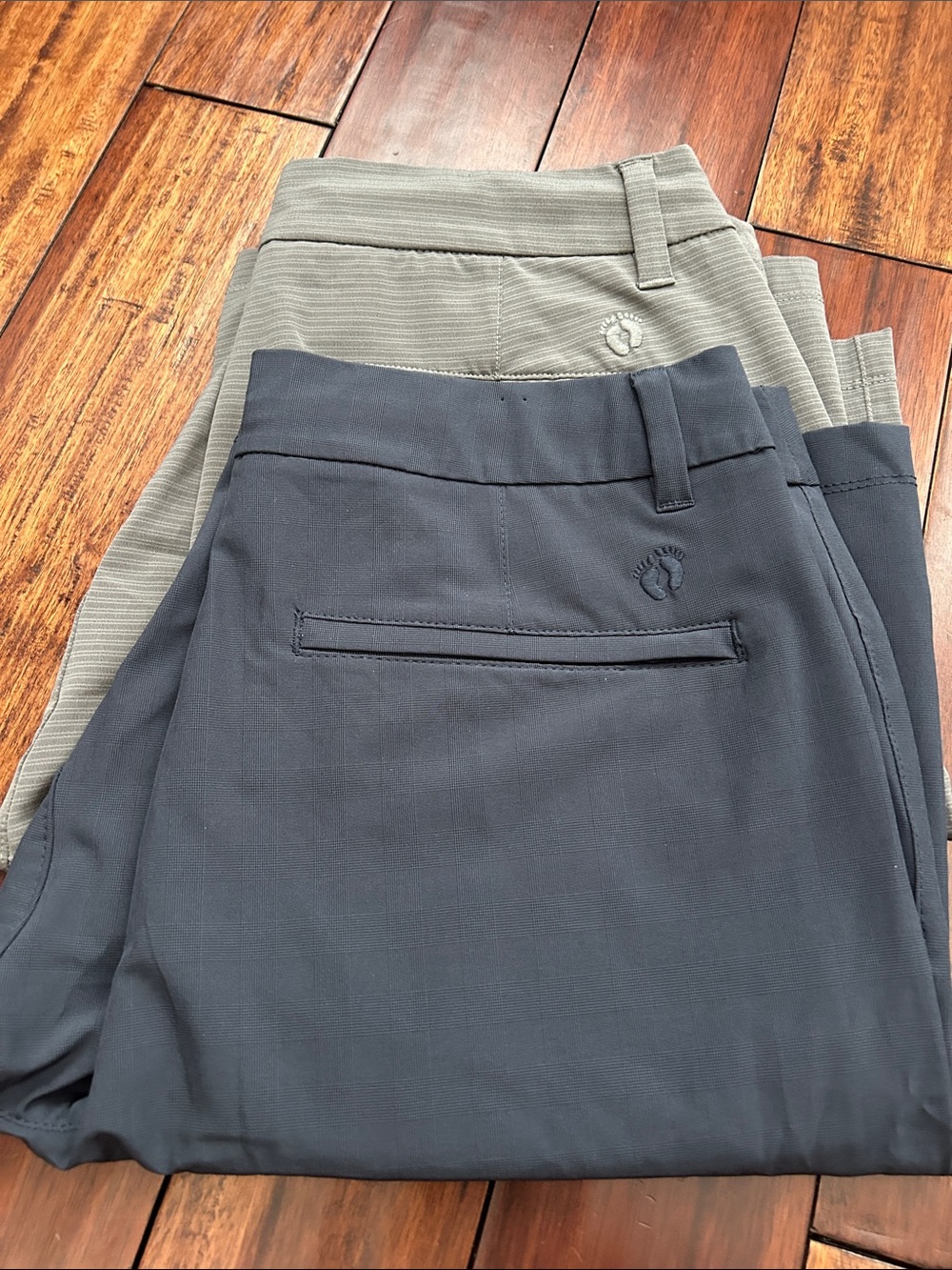 Men's Gray and Navy Hang Ten Shorts - hybrid walk short, size 32